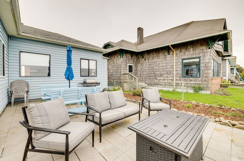 Photo 25 - Beachfront Cottage on Seaside Promenade w/ Hot Tub