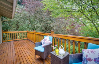 Foto 3 - Spacious Lake Forest Park Home With Deck