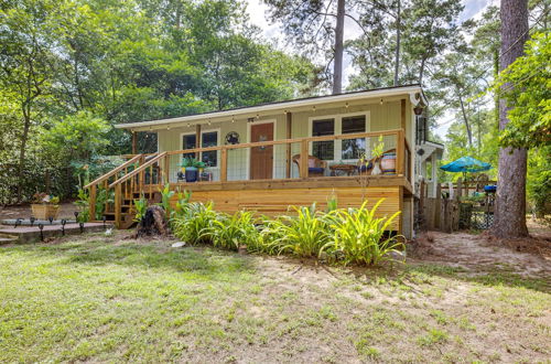 Photo 16 - Peaceful Retreat: Conroe Cottage w/ Decks, Views