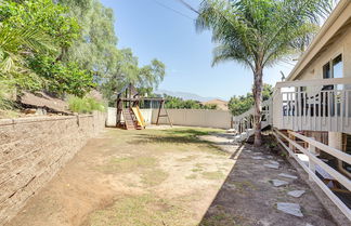 Foto 2 - Chic Santa Paula Home w/ Mountain & City Views