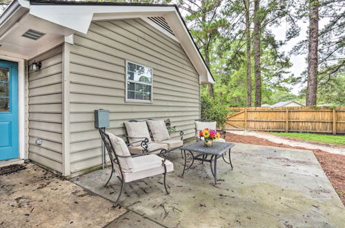 Foto 19 - Peaceful Beaufort Home w/ Front Porch + Grill