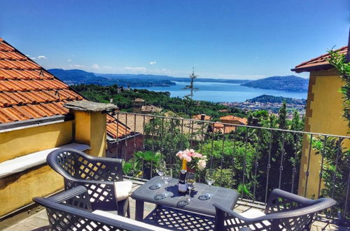 Photo 6 - Le Giare Villa With Garden and Lake View