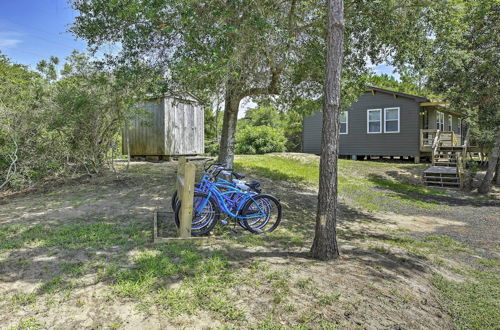 Photo 4 - Cozy Cottage < 2 Mi to Cape Hatteras Natl Shore