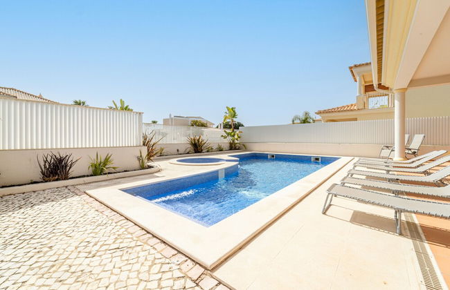 Villa Ribeiro by HelloVacations - Foto 37