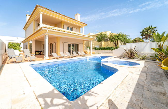 Villa Ribeiro by HelloVacations - Foto 36