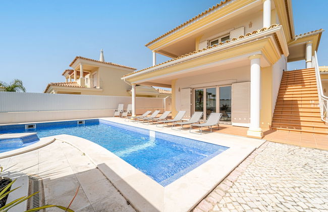 Villa Ribeiro by HelloVacations - Foto 53