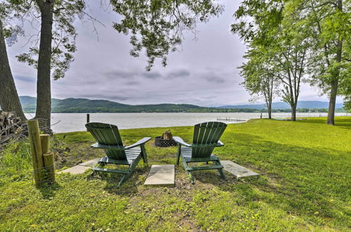 Foto 10 - Cozy Lake Champlain Cottage w/ Beautiful View