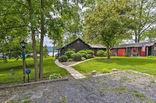 Foto 27 - Cozy Lake Champlain Cottage w/ Beautiful View