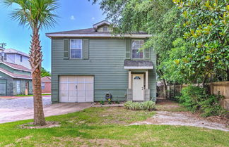 Photo 1 - Navarre Beach House: Minutes to Restaurants