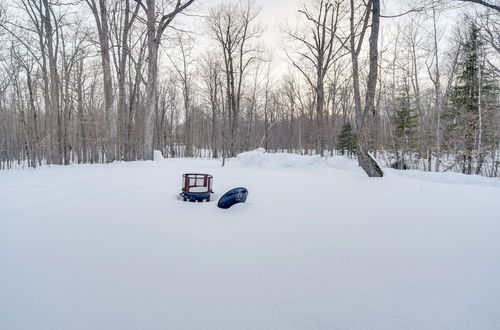 Photo 25 - Tranquil Cabin Getaway Near Red Cedar Lake