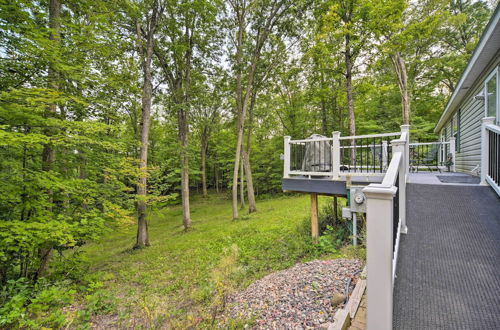 Foto 24 - Tranquil Cabin Getaway Near Red Cedar Lake