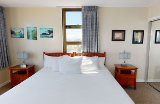 Photo 3 - 36th Floor Deluxe Ocean View Condo with Free Parking & Wifi by Koko Resort Vacation Rentals