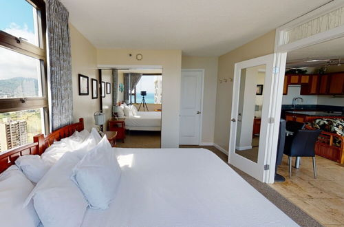 Foto 4 - 36th Floor Deluxe Ocean View Condo with Free Parking & Wifi by Koko Resort Vacation Rentals