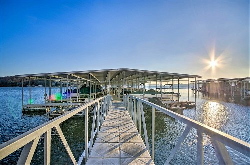 Foto 15 - Waterfront Rocky Mount Resort Condo w/ Pool