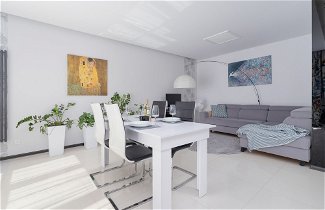 Photo 1 - Big Apartment With Garden by Renters