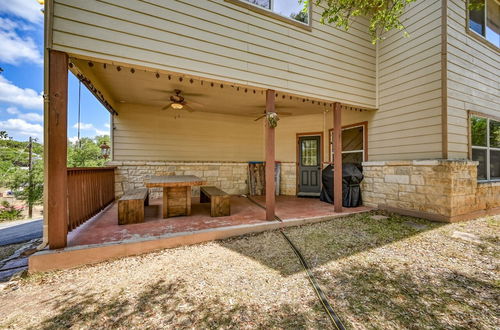 Foto 37 - Luxury Home! - Pool - Fire Pit - Near Canyon Lake