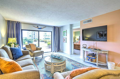 Foto 17 - Cape Canaveral Condo w/ Direct Beach Access