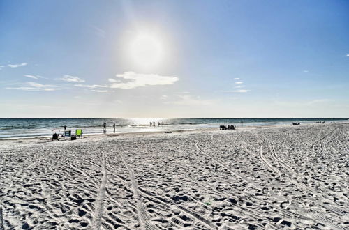 Photo 15 - Sunny Condo With Pool: Walk to Indian Shores BCH