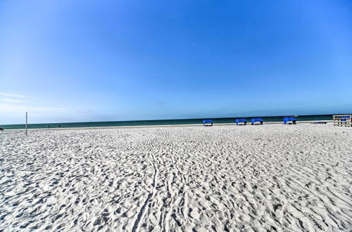 Photo 1 - Beachfront Indian Shores Condo - Pool & Hot Tub