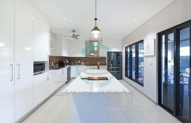 ZENHOUSE - 5BR Family with Private Pool - Foto 5
