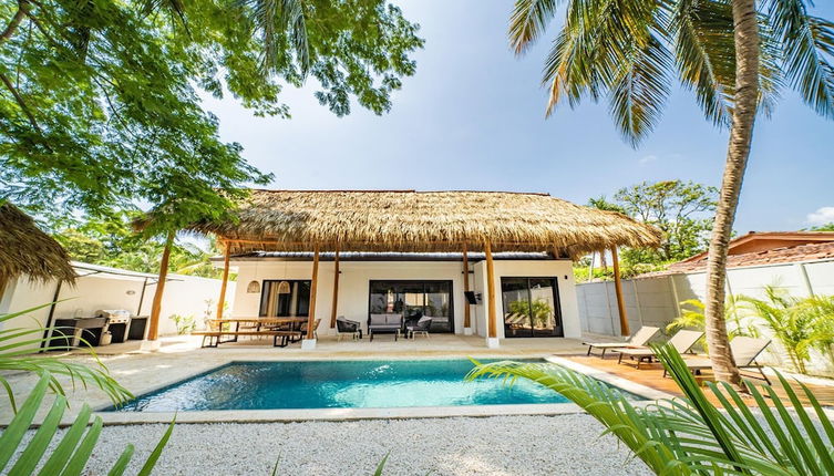 Foto 1 - Tropical Brand new 4 BR gem in Potrero Near Beach - Casa Marzo