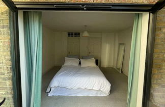 Photo 2 - Beautiful 2BD Flat With Private Courtyard- Borough