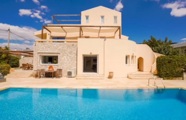Deluxe 5 Bdrm Villa w Pool Next to the Beach - Foto 15