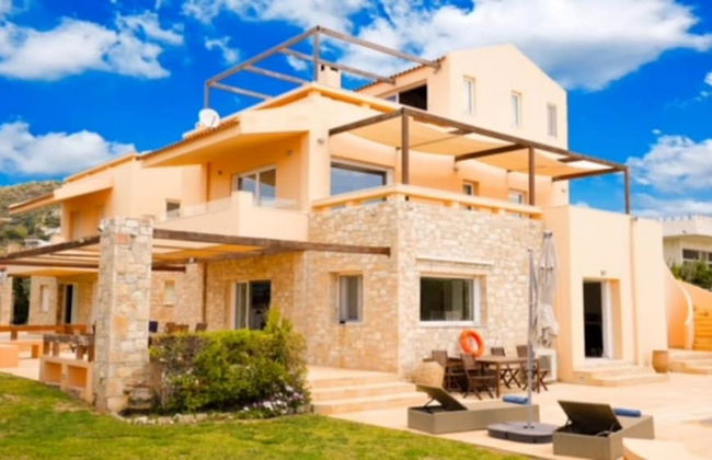 Deluxe 5 Bdrm Villa w Pool Next to the Beach - Foto 4