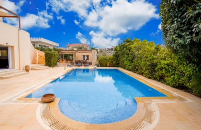 Deluxe 5 Bdrm Villa w Pool Next to the Beach - Foto 2