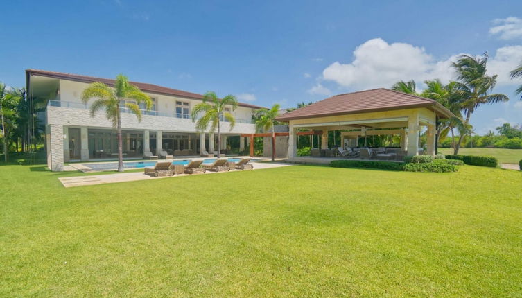 Photo 1 - Modern Villa With Ocean View and Service Staff