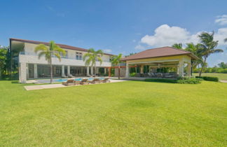 Photo 1 - Modern Villa With Ocean View and Service Staff