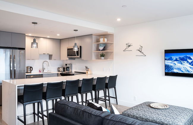 Switchback Suite by Revelstoke Vacations - Foto 21