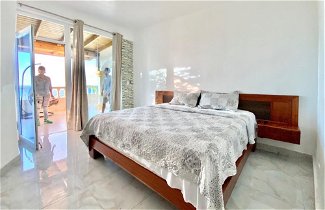 Foto 2 - Relax in This new Penthouse Special for Couples