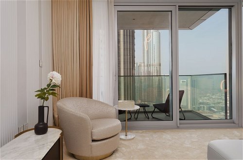 Photo 16 - Maison Privee - Ultra Chic High-Floor Apt w/ Direct Burj Khalifa & Fountains Views