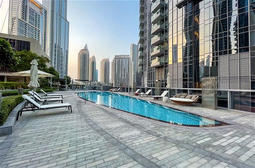 Foto 26 - Maison Privee - Ultra Chic High-Floor Apt w/ Direct Burj Khalifa & Fountains Views