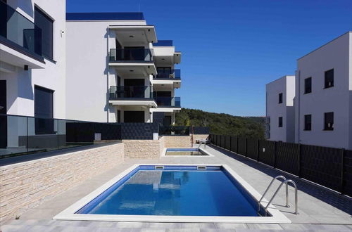 Photo 9 - Cozy Loft Studio With Rooftop, Seaview & Pool