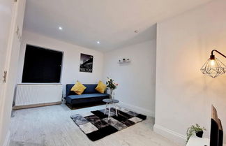 Foto 2 - Deluxe 2 Bed Apartment in Uxbridge