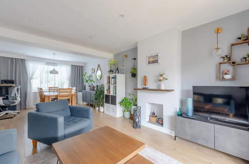 Photo 22 - Modern & Spacious 3BD House - Canning Town