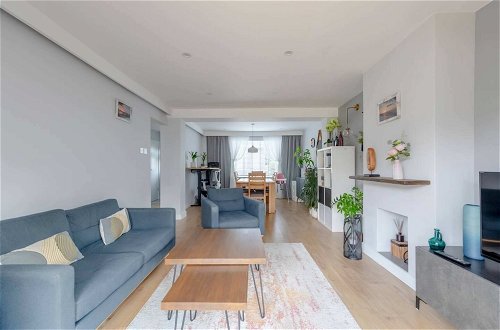 Photo 21 - Modern & Spacious 3BD House - Canning Town