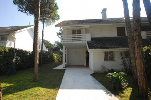 Foto 20 - Beautiful Villa a few Meters From the Beach of Lignano