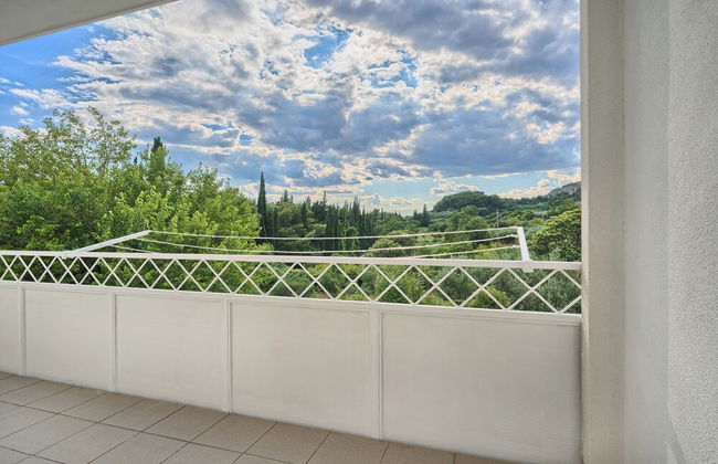 A2- Luxury apt w big Balcony, 4 min Walk to Beach - Photo 40