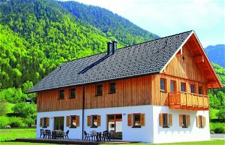 Foto 1 - Luxurious Chalet in Obertraun With Pool