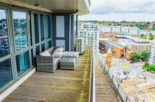 Photo 28 - Stunning penthouse Nottingham- By Resify