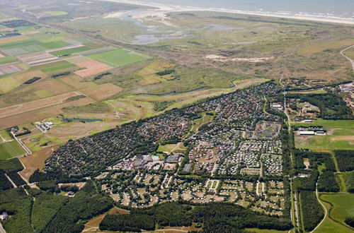 Photo 28 - Spacious Villa With Dishwasher in Texel