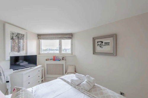 Photo 7 - Scenic Riverside 2BD Flat - Chelsea