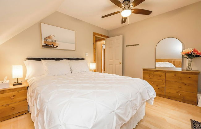 Muskoka Lakeshore Cottage Bliss - Photo 11