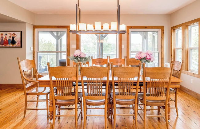 Muskoka Lakeshore Cottage Bliss - Photo 43