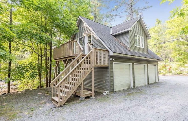 Muskoka Lakeshore Cottage Bliss - Photo 76