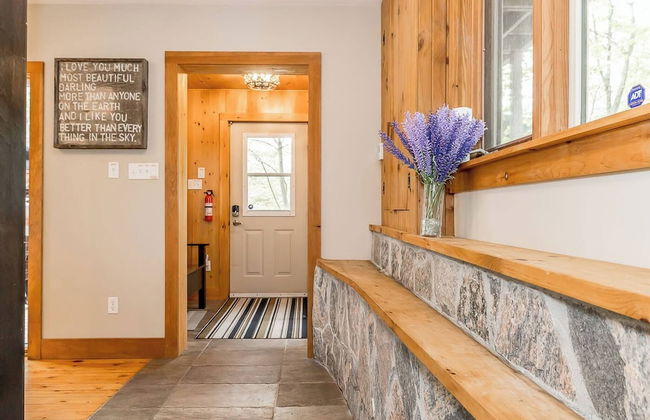Muskoka Lakeshore Cottage Bliss - Photo 45