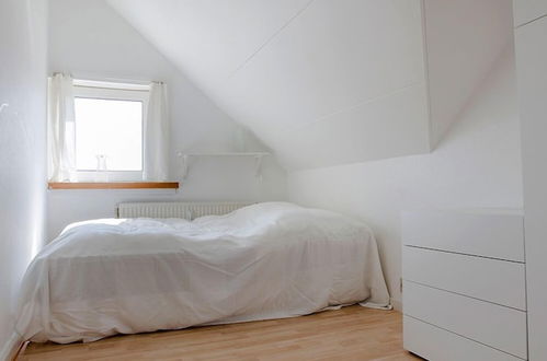 Photo 2 - Cozy 1-bedroom Apartment in Aalborg